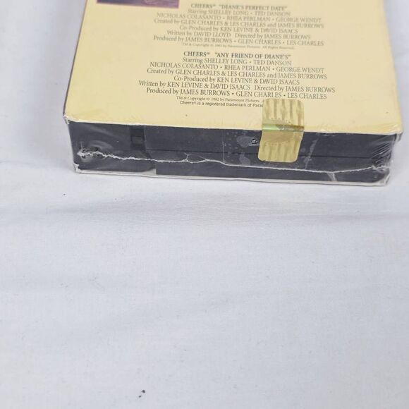 Cheers: The Best of Diane Chambers (VHS, 1993 Paramount Home Video) - Picture 3 of 3